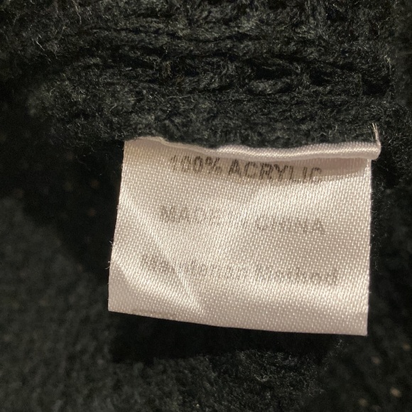 Black oversized balloon sleeve knit sweater. - Picture 3 of 3